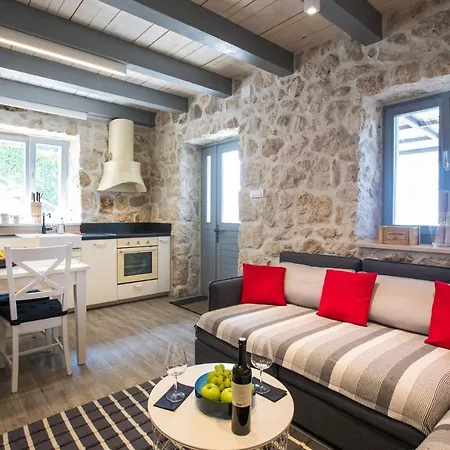 Mariva Exclusive Villa *