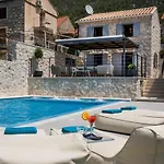 Mariva Exclusive Villa