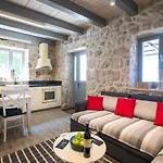 Mariva Exclusive Villa *