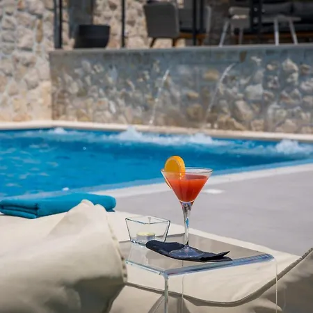 Mariva Exclusive Villa *