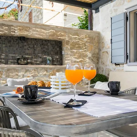 Mariva Exclusive Villa *